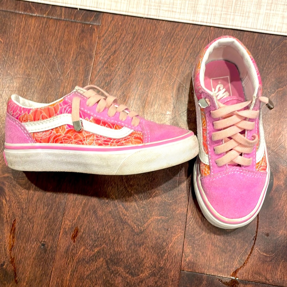 Kids size 11 pink vans